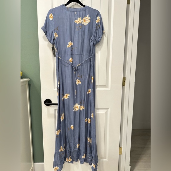NWT Volcom “Good to be you” Cornflower Blue Floral Maxi Dress - Picture 5 of 9